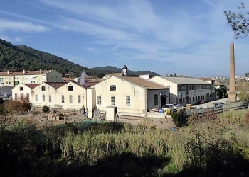 Fàbrica de la colònia Valls de Torroella