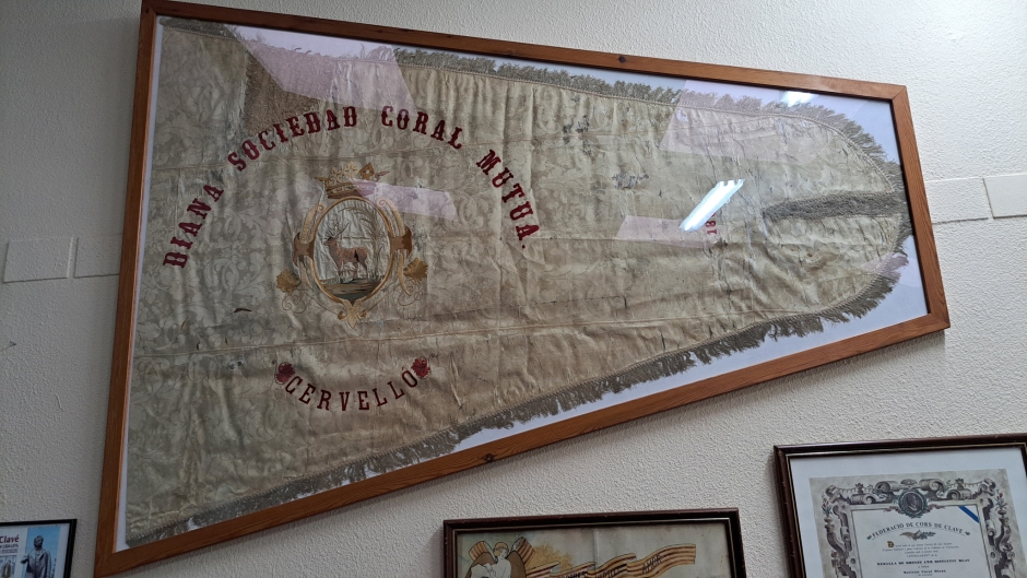 El primer estendard de la Coral. 