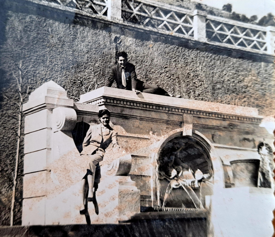Vista de la font amb la simbologia del naixement de Venus al centre. Dècada de 1950. Foto: autor desconegut. Col·lecció particular.