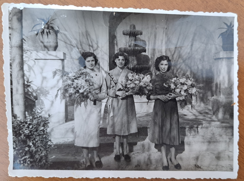 Detall de la font del nivell inferior del conjunt. Dècada de 1950. Foto: autor desconegut. Col·lecció particular.