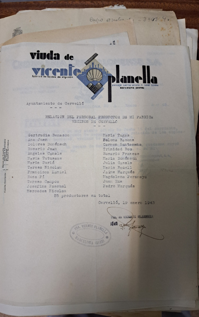 Relació de les dones treballadores a la fàbrica "Viuda de Vicente Planella" de Cervelló l'any 1943.