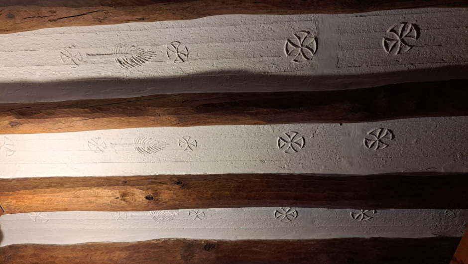 Decoració emmotllada a l'entrebigat