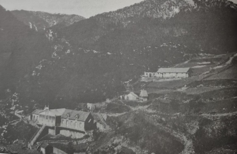 Vista de la mina. SOLER i RIBA, Ramon i ORIOLA i CASÒLIVA, Josep (1997), Relleu fotogràfic de les mines del Berguedà, Berga, pàg. Cessió de les imatges de Josep Oriola i Casòliva.