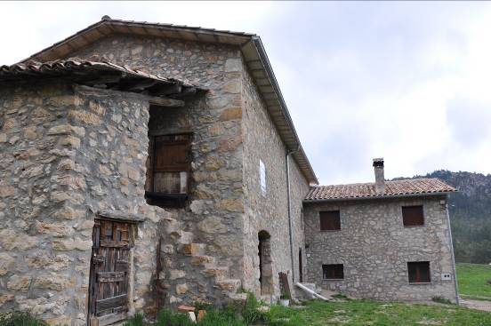 Imatge actual del mas Burguet, masia que dóna el nom de la mina. 