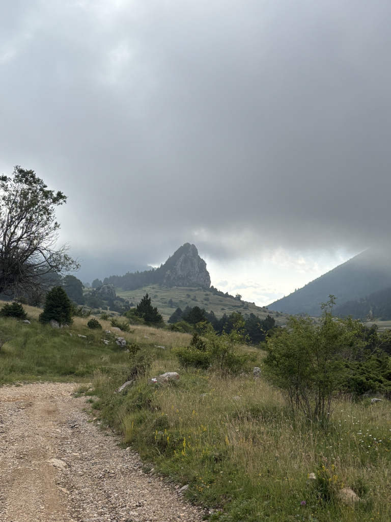 Vista de Peguera lloc des d'on es localitza la mina del Moreno.