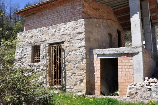 Entrada d'un dels annexes de la casa