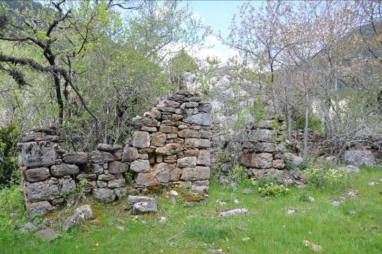 Imatge d'una de les parets de la masia