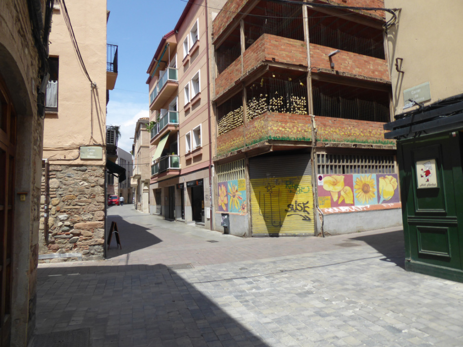 Cruïlla carrer de Barcelona i carrer Museu