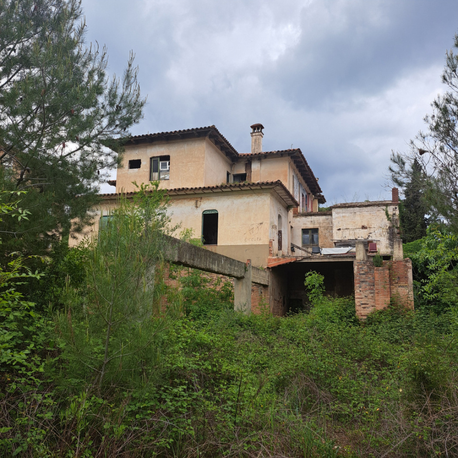 Façana posterior i lateral