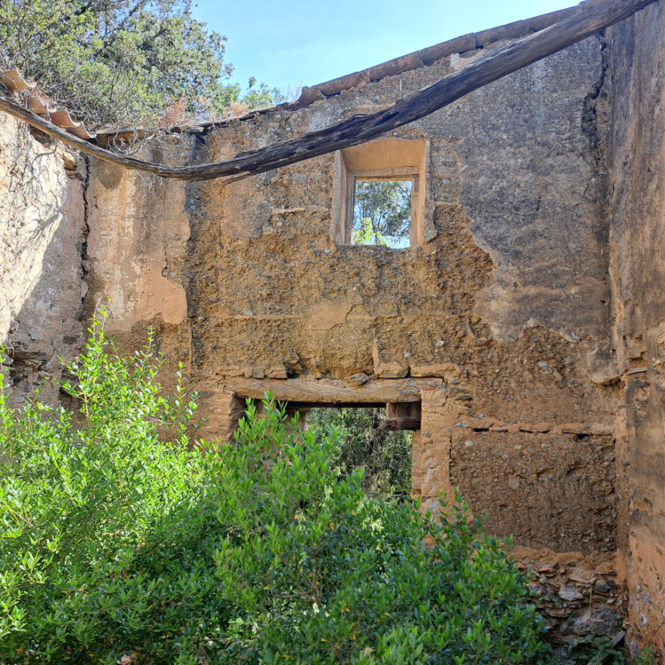 Interior façana Cal Vermell