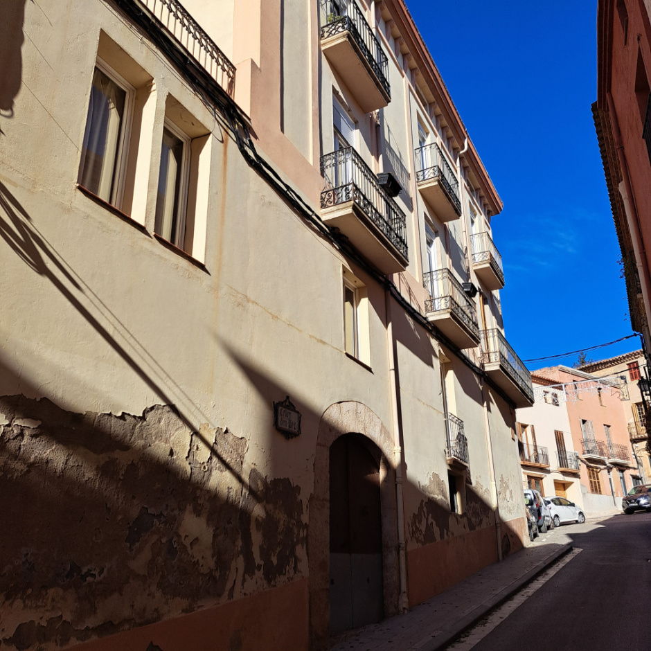 Façana del carrer Sant Sebastià