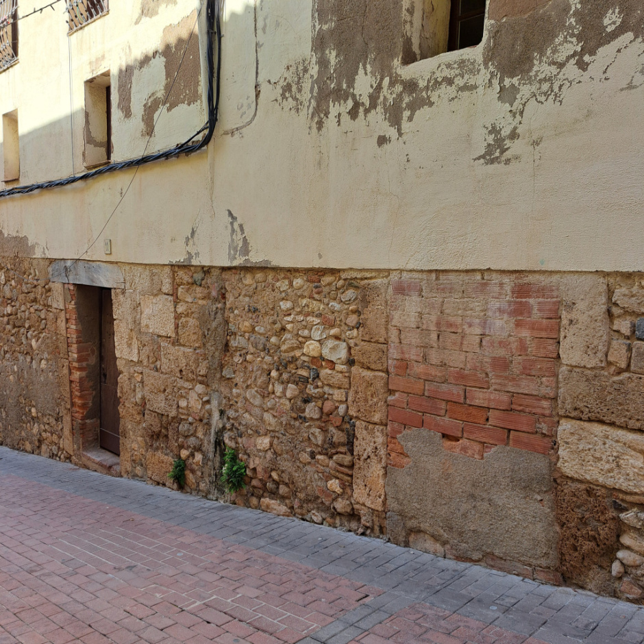 Detall de la façana lateral