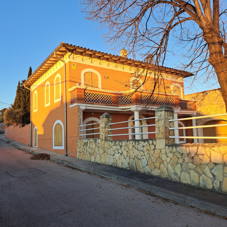 Façana principal i lateral