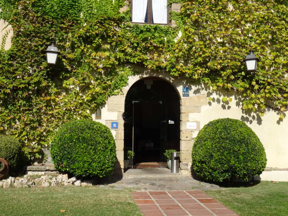 Portal de la masia de Ca n'Ametller