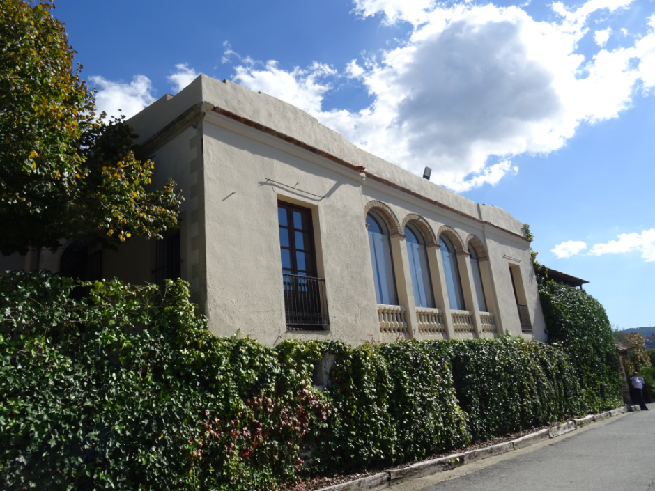 Façana lateral de la masia de Ca n'Ametller