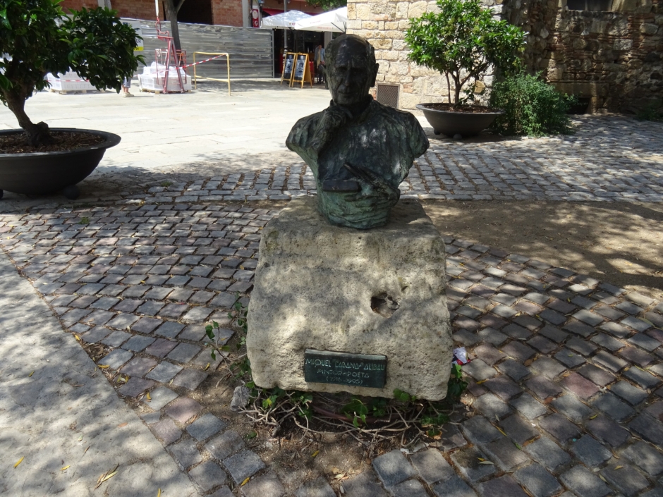 Monument a Miquel Cabanas i Alibau
