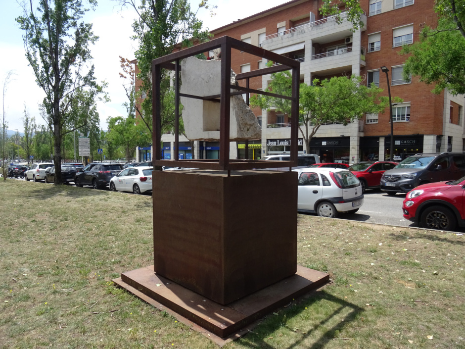 Monument Intro I (poesia) de Frederic Gómez Cardellà