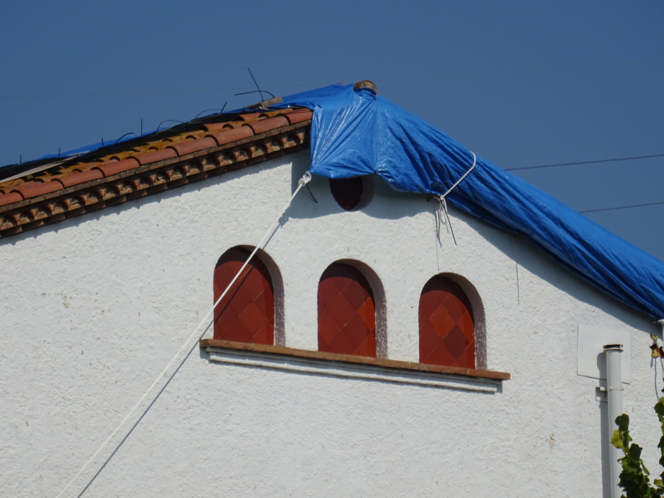 Detall del pis de golfes de la masia de Can Delaire.