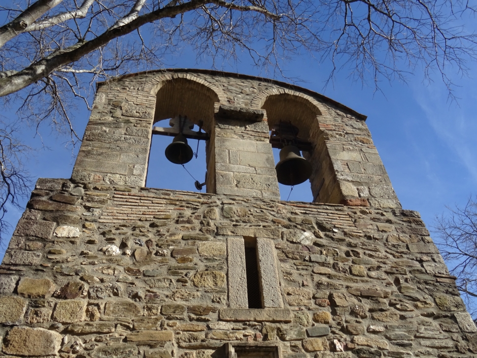 Campanar d'espadanya de l'església de Sant Medir.