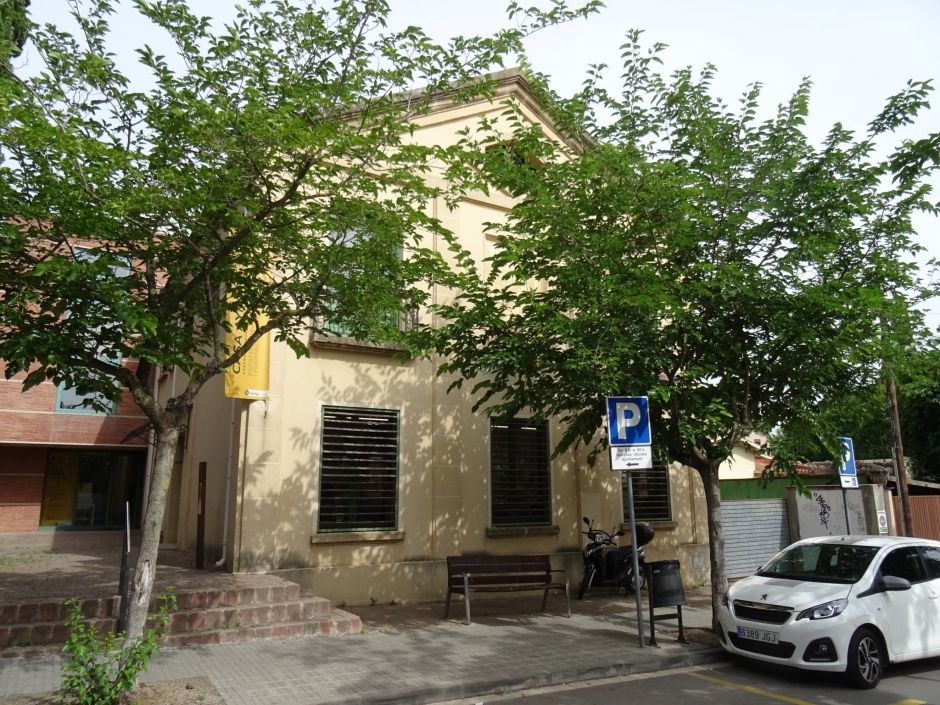 Façana de la Casa Aymat.