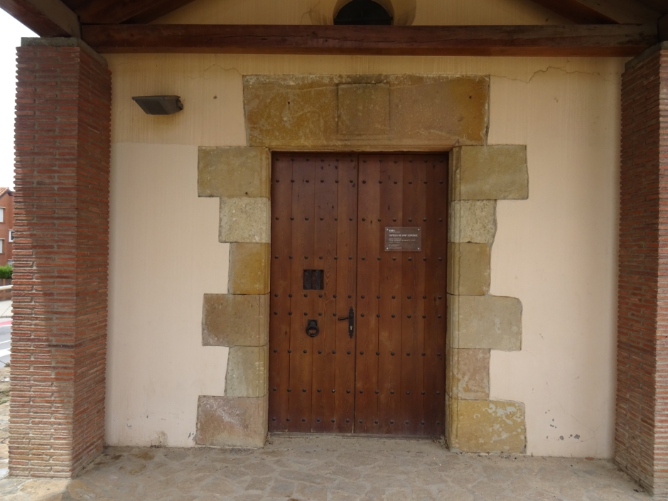 Portal d'entrada a l'ermita de Sant Domènec.