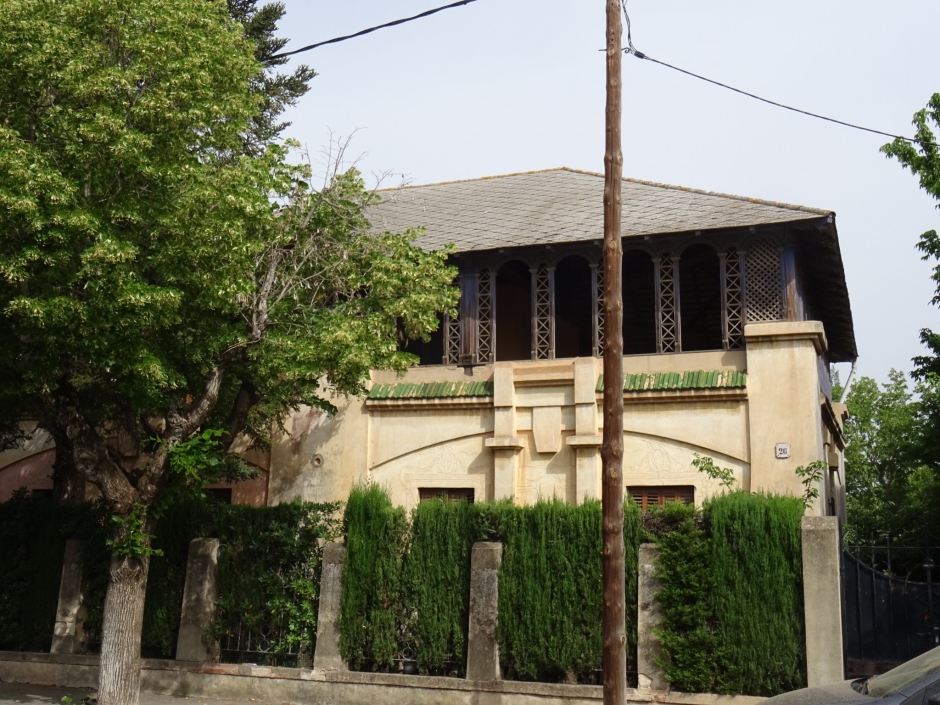 Façana de Villa Anita des del carrer Bergara.