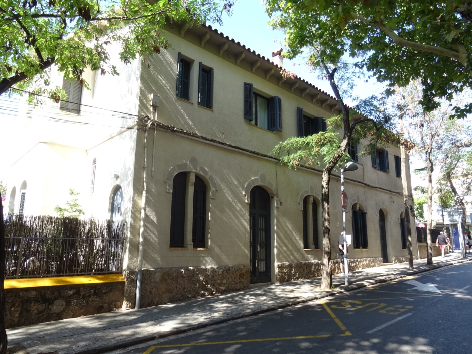 Façana principal del Conjunt de Maria Llinàs II