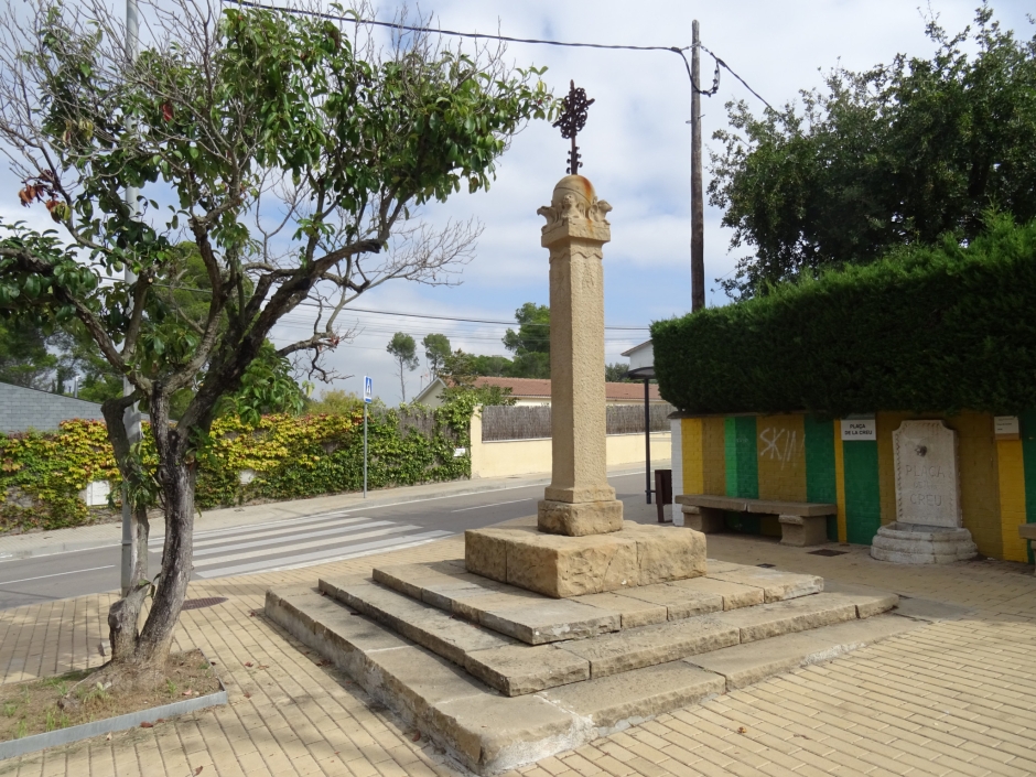 Creu de terme de Valldoreix (avinguda Mas Fuster).