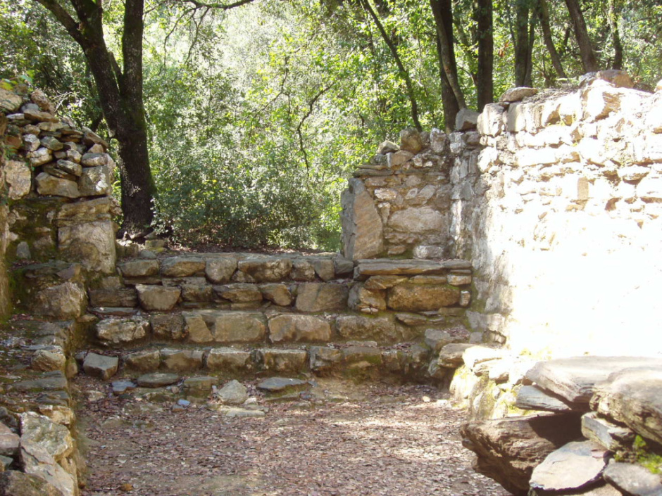 Antiga església de Sant Vicenç del Bosc (Ajuntament de Sant Cugat, any 2008).