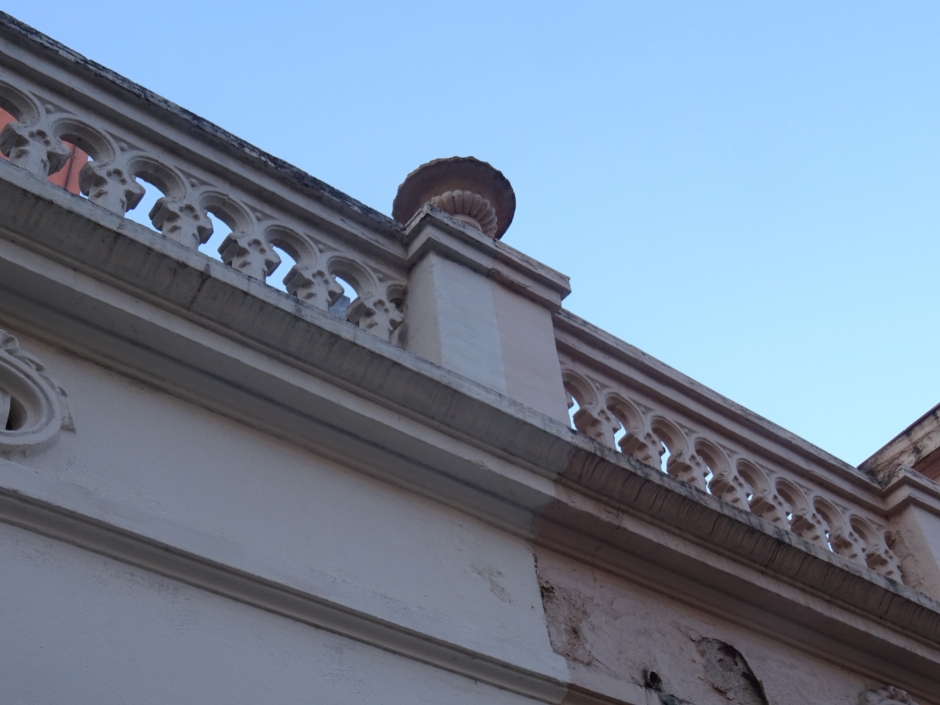 Balustrada de les cases de Marcel·lí Singla.