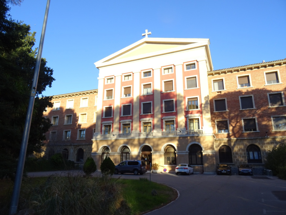 Façana principal del Centre Borja