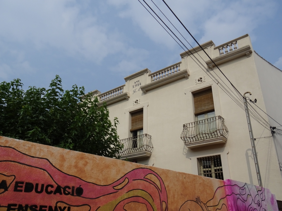 Façana principal de Can Gatxet Ric.