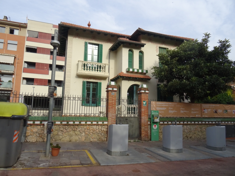 Façana principal del Xalet Negre II (Villa Joaquin).