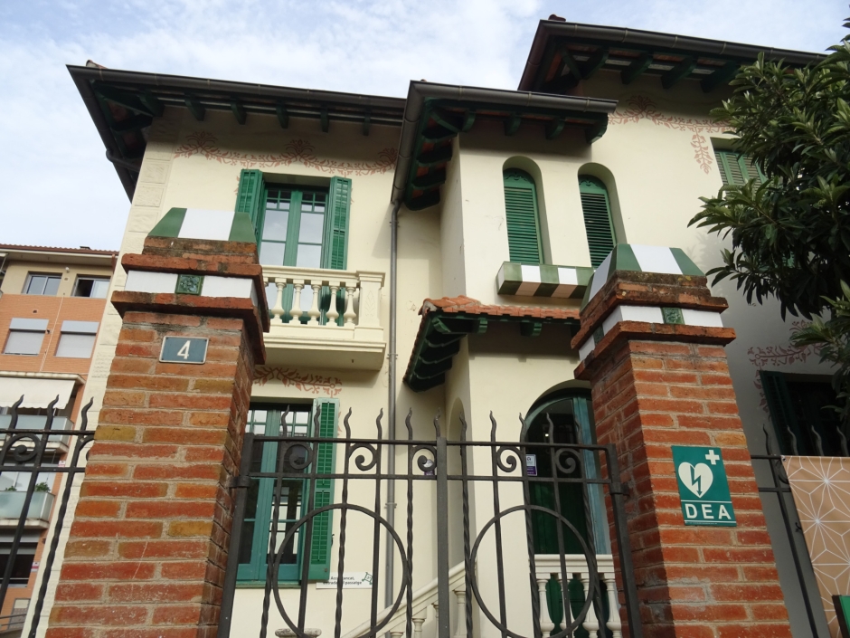 Façana principal del Xalet Negre II (Villa Joaquin).