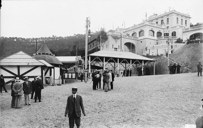 Casino de la Rabassada el 1911 (Fons Brangulí, Arxiu Nacional de Catalunya).