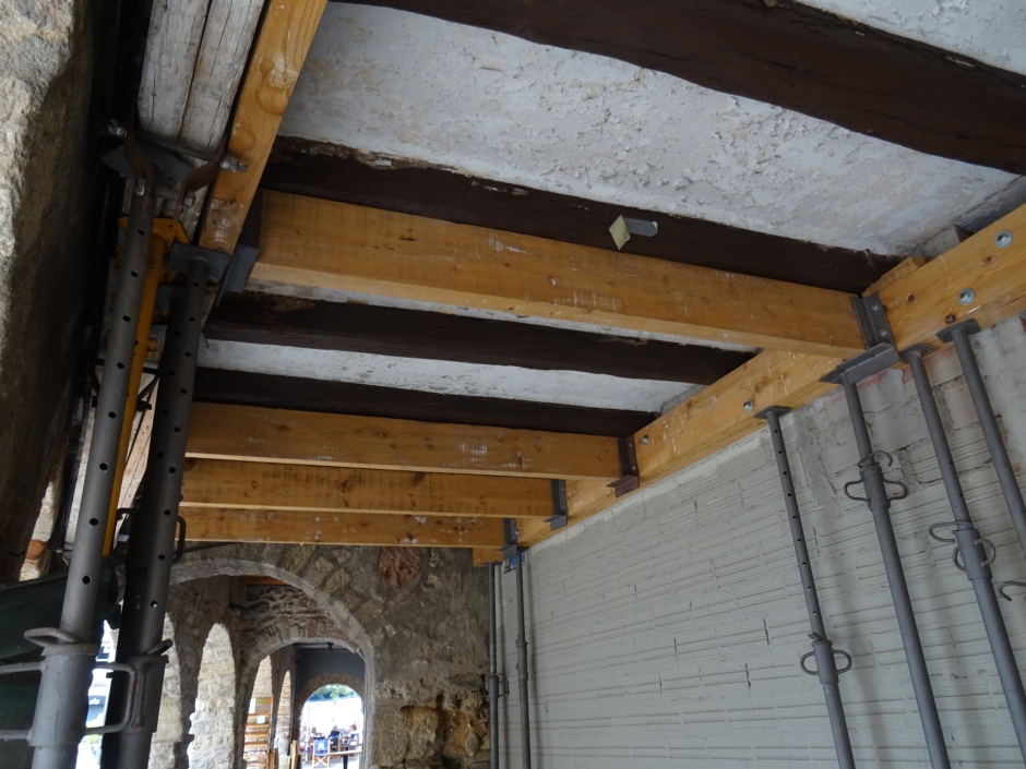 Sota porxada de la Posada Nova (Cal Brinca).