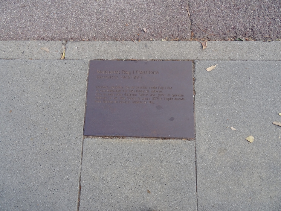 Placa de Montserrat  Roig