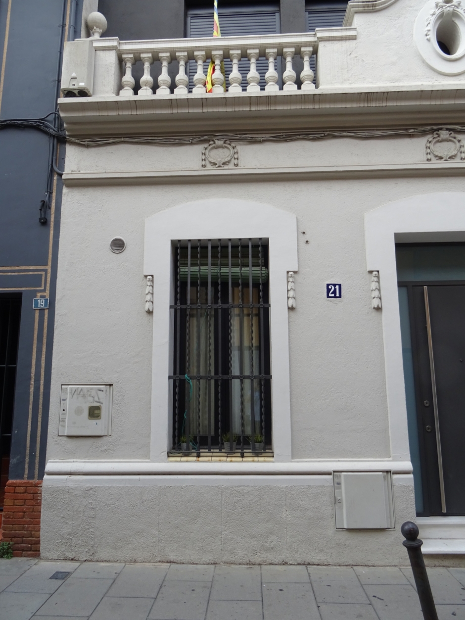 Façana principal de la casa d'Antoni Cervalls II.