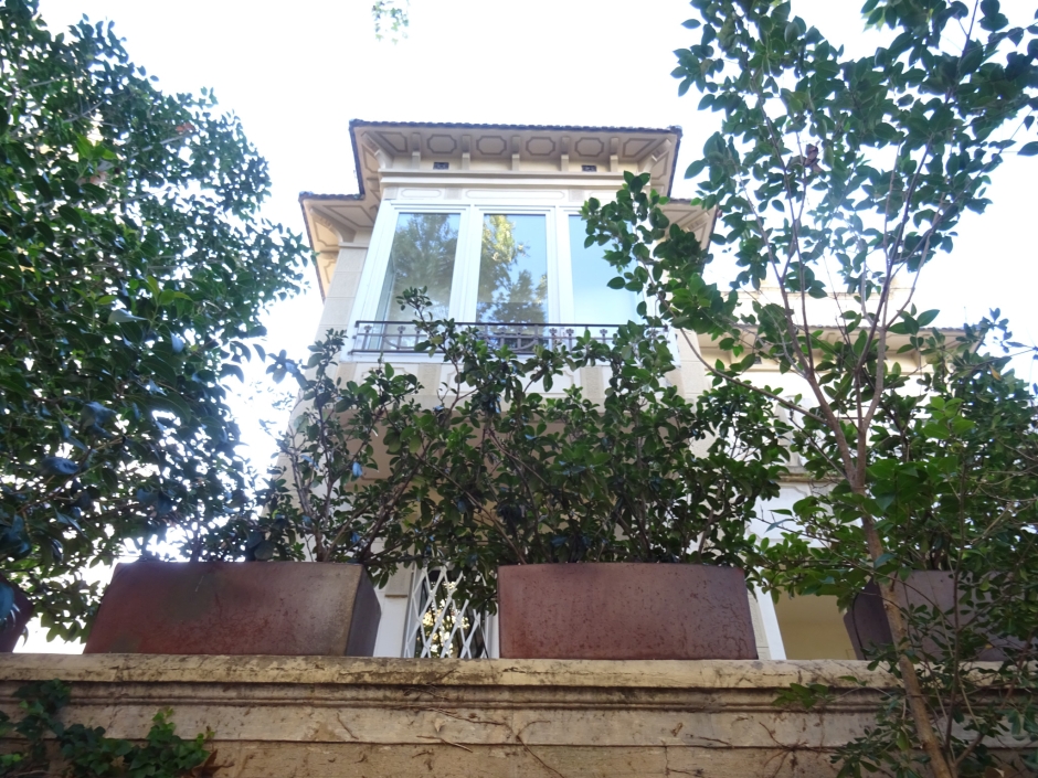 Façana principal de la casa de la rambla Ribatallada número 21