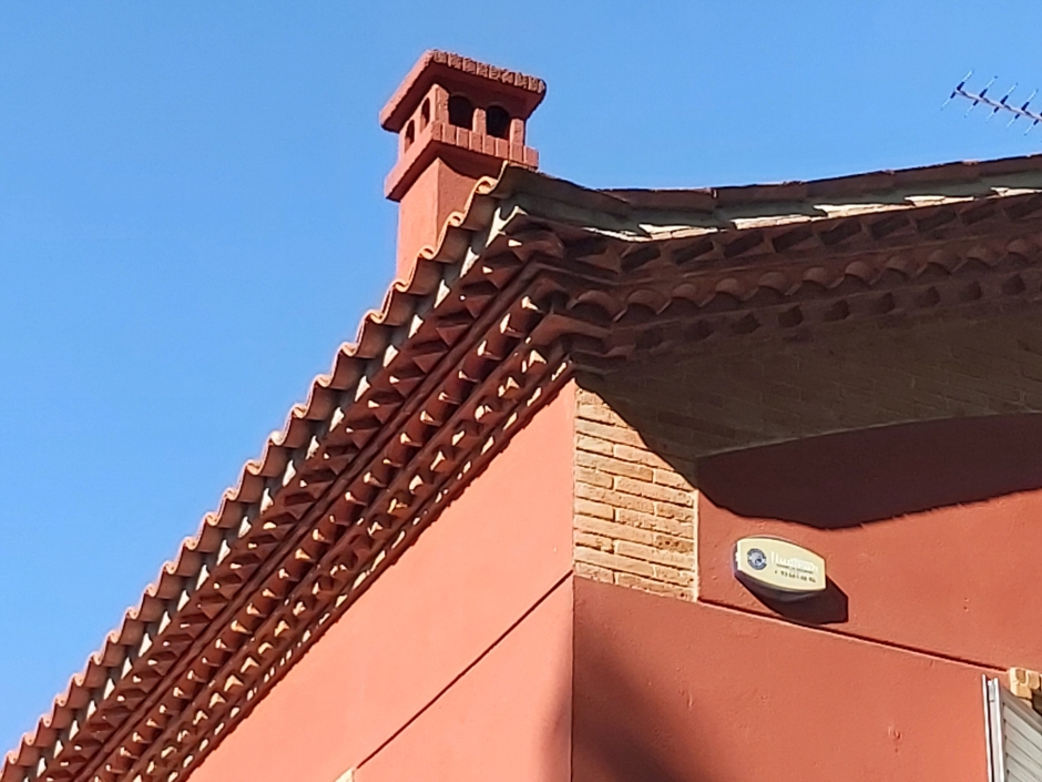 Detall del ràfec del xalet de Jaume Musella II