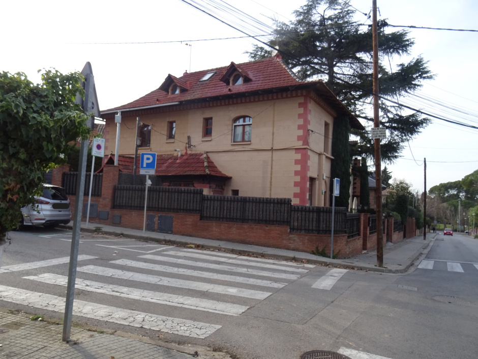Xalets bessons del doctor Narcís Serrallach "Torre Suïssa".