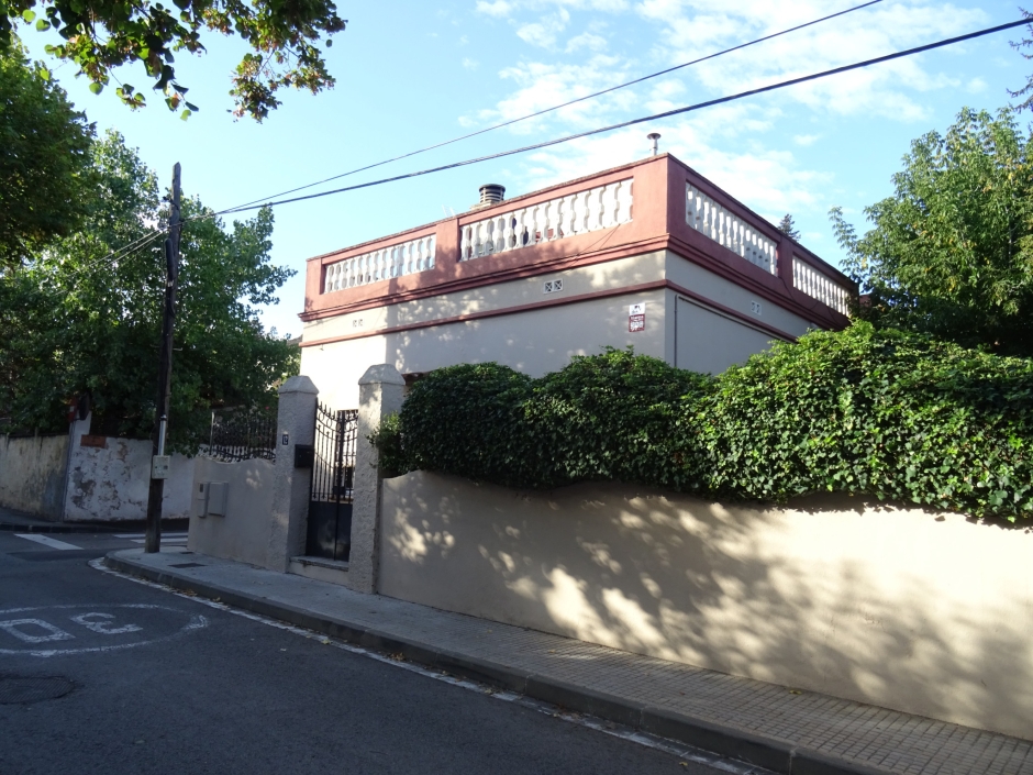 Casa al carrer de Barcelona número 12.