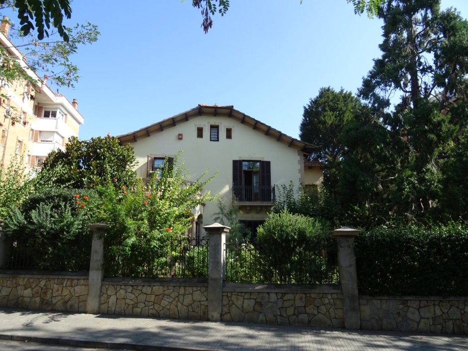 Façana principal del xalet de Juli González.