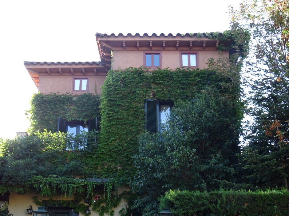 Primer i segon pis de la casa de Mercè Balcells.