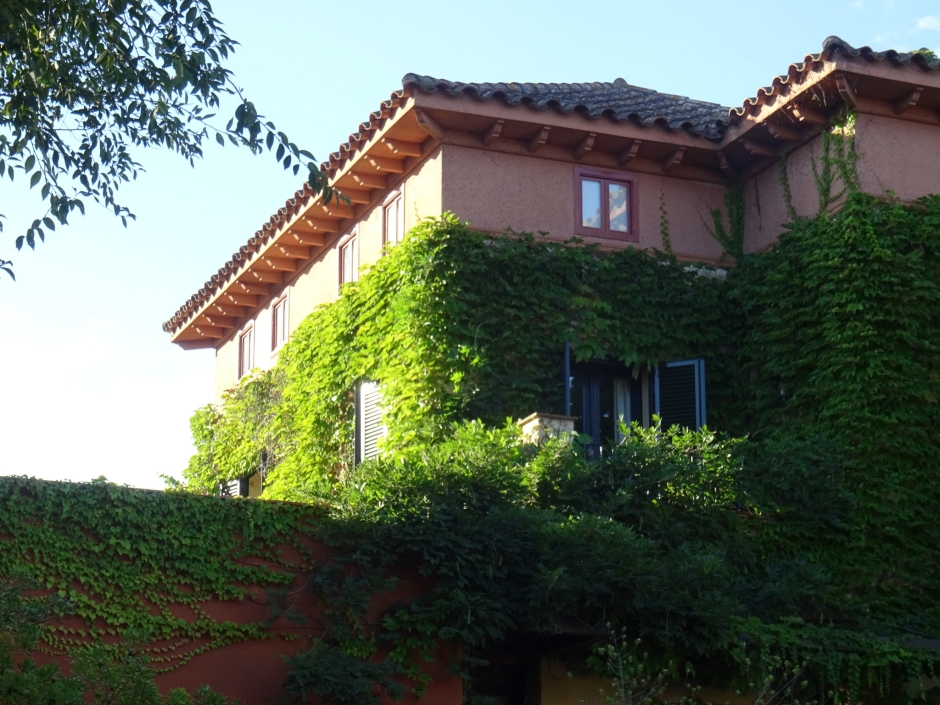 Façana lateral de la casa de Mercè Balcells.