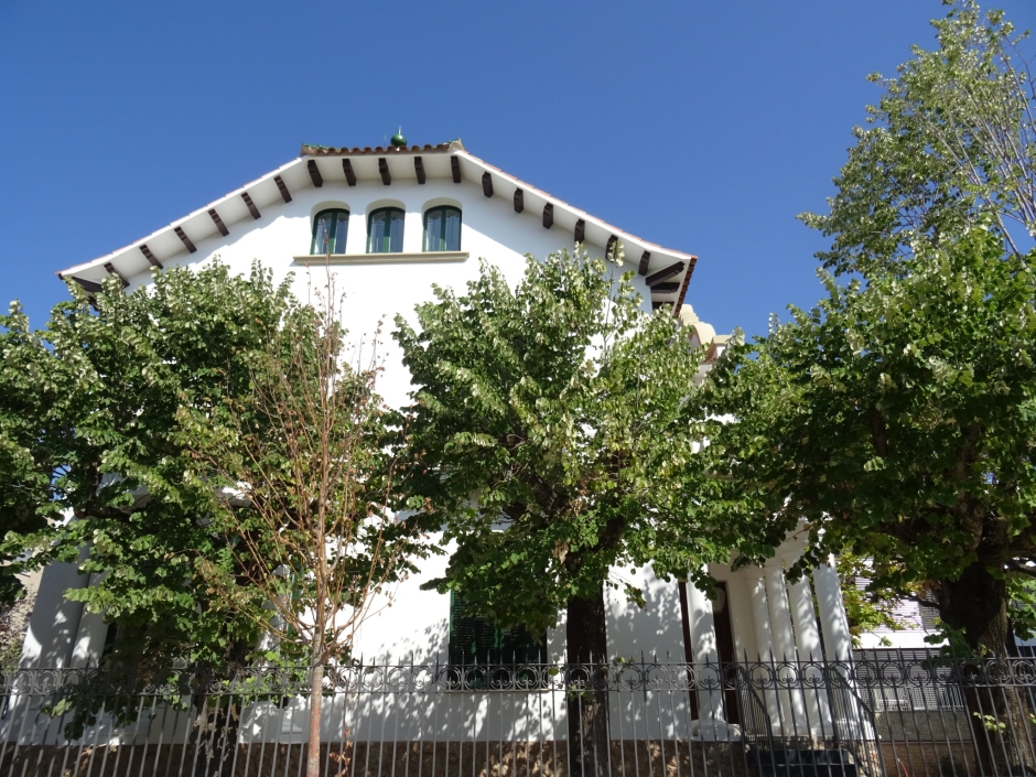 Cases de Carles Blanquet i Miquel Casals (número 46).