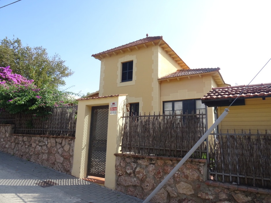 Xalet a la plaça dels Ocells número 1.