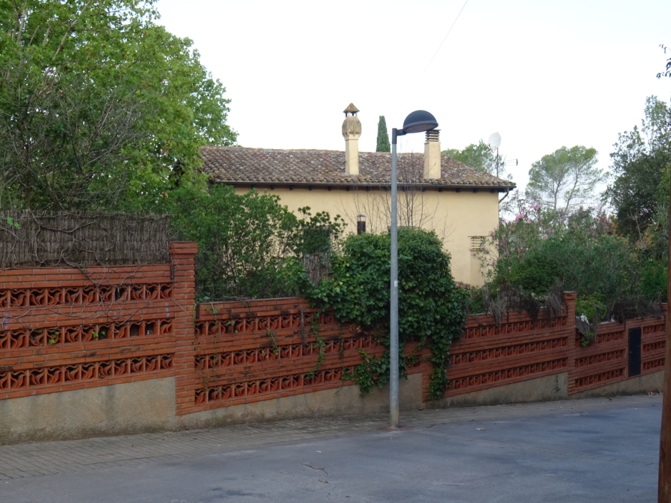 Casa al passeig Mas Roig número 24