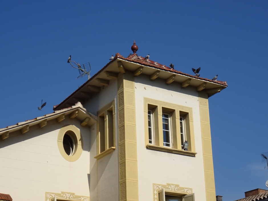 Detall de la torre del xalet d'Assumpta d'Estrada.