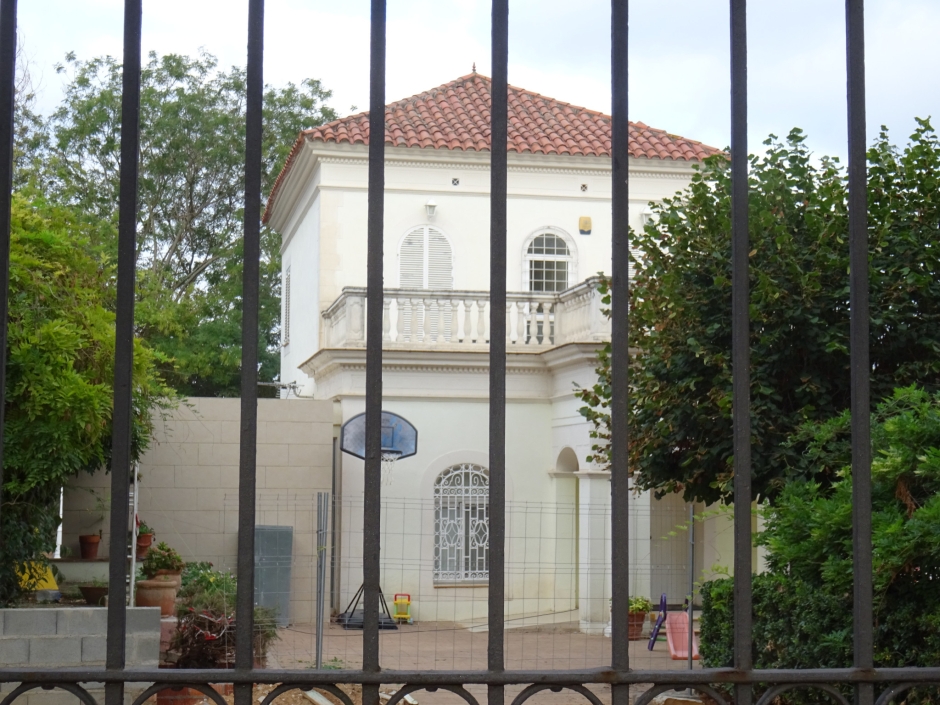 Xalet a la rambla Mn. Jacint Verdaguer número 48.